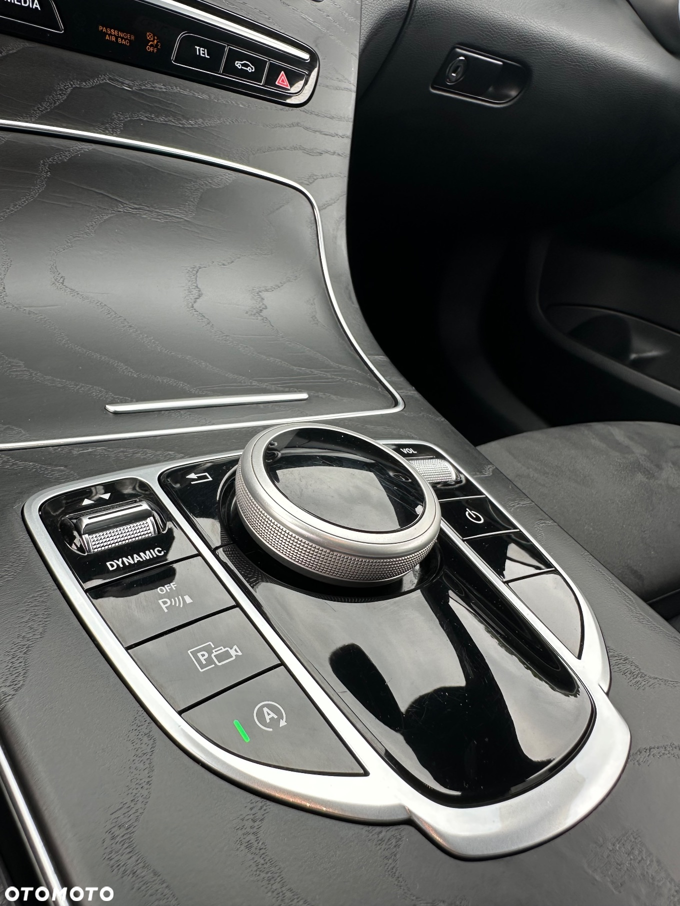 Mercedes-Benz Klasa C 220 d T 9G-TRONIC Night Edition - 33