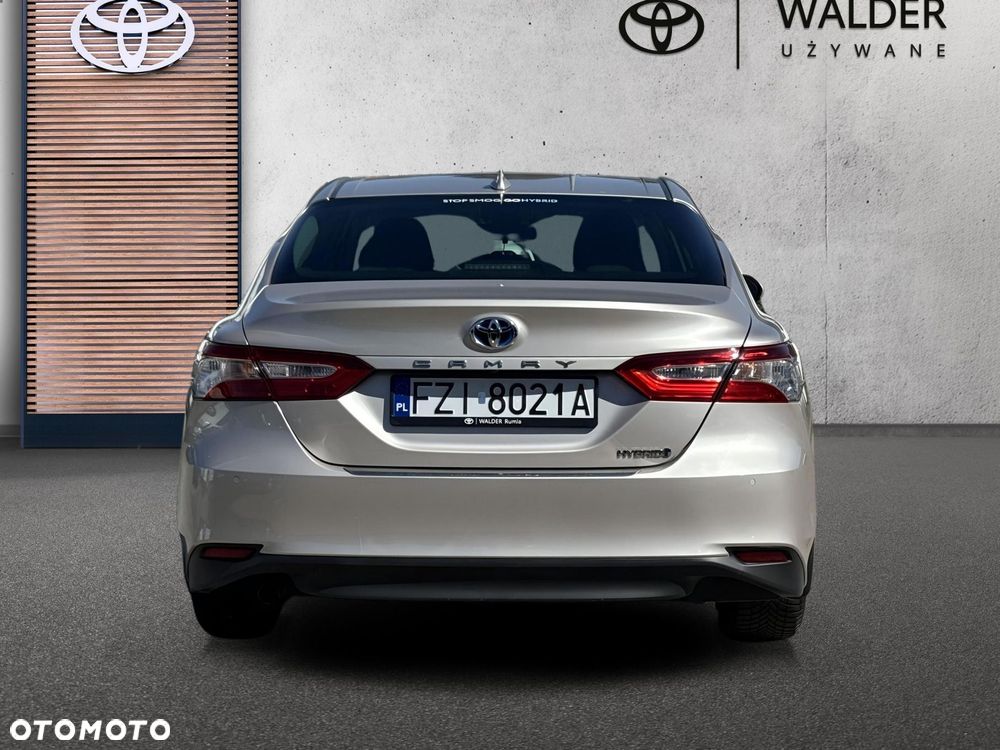 Toyota Camry 2.5 Hybrid Comfort CVT - 6