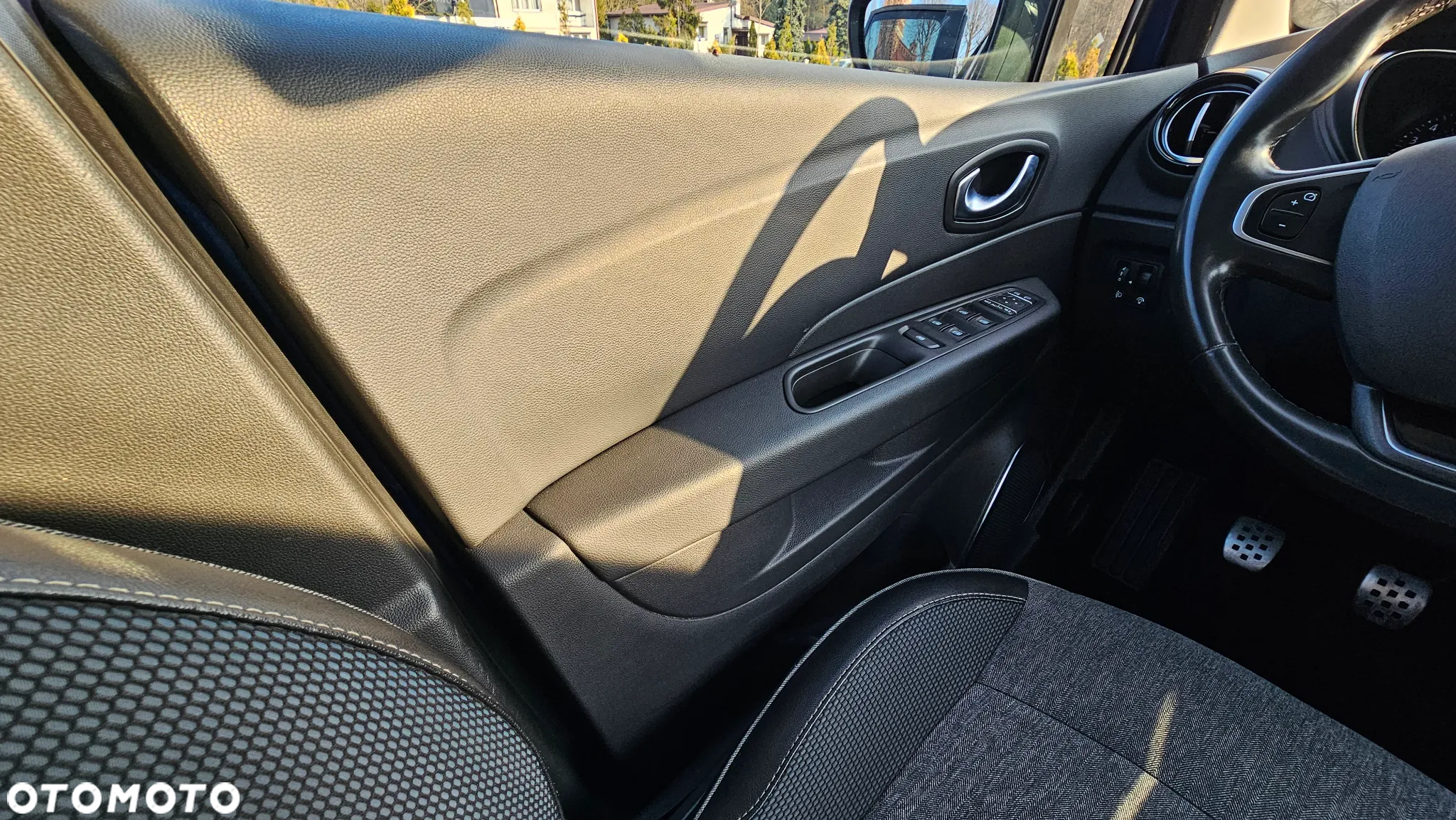 Renault Captur 1.3 Energy TCe Initiale Paris - 15