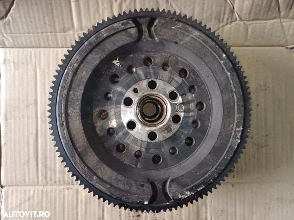 Kit ambreiaj volanta opel zafira c, astra j 2.0 cdti 55581284, 55570198 - 2