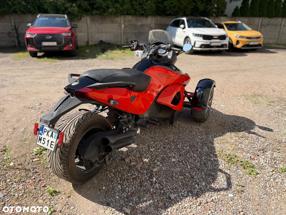 Can-Am Spyder - 4