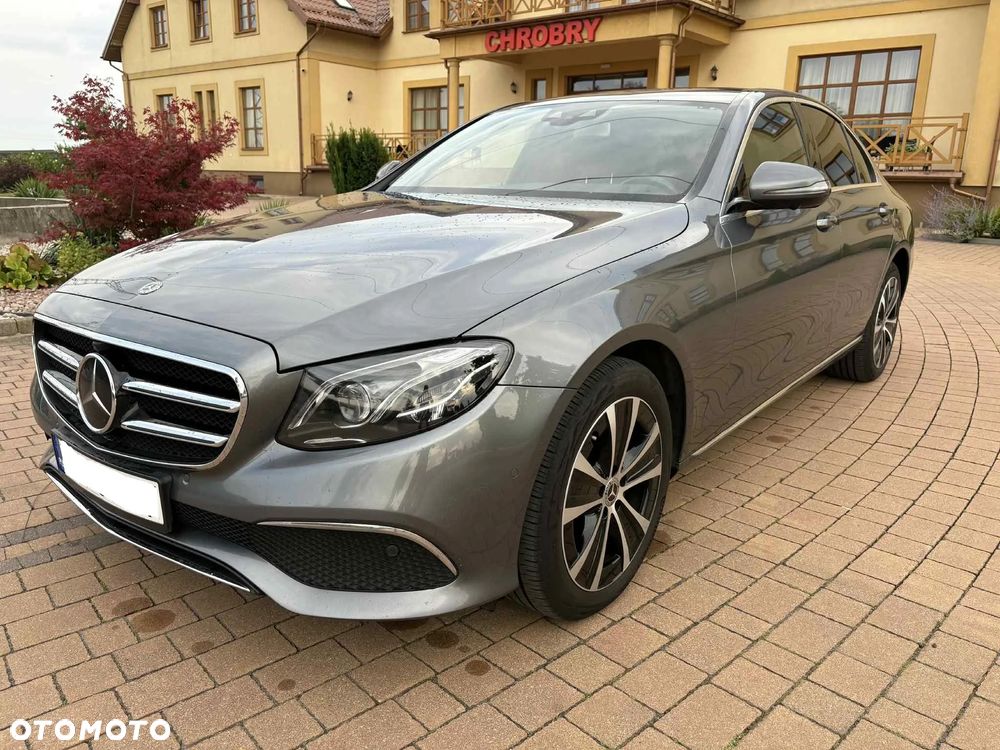 Mercedes-Benz Klasa E 220 d 4Matic 9G-TRONIC Exclusive - 1