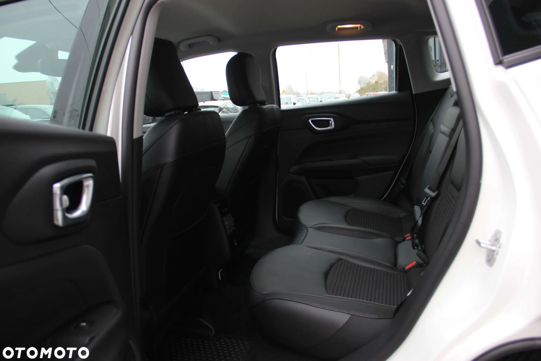 Jeep Compass 1.3 T4 PHEV 4xe Overland S&S - 8