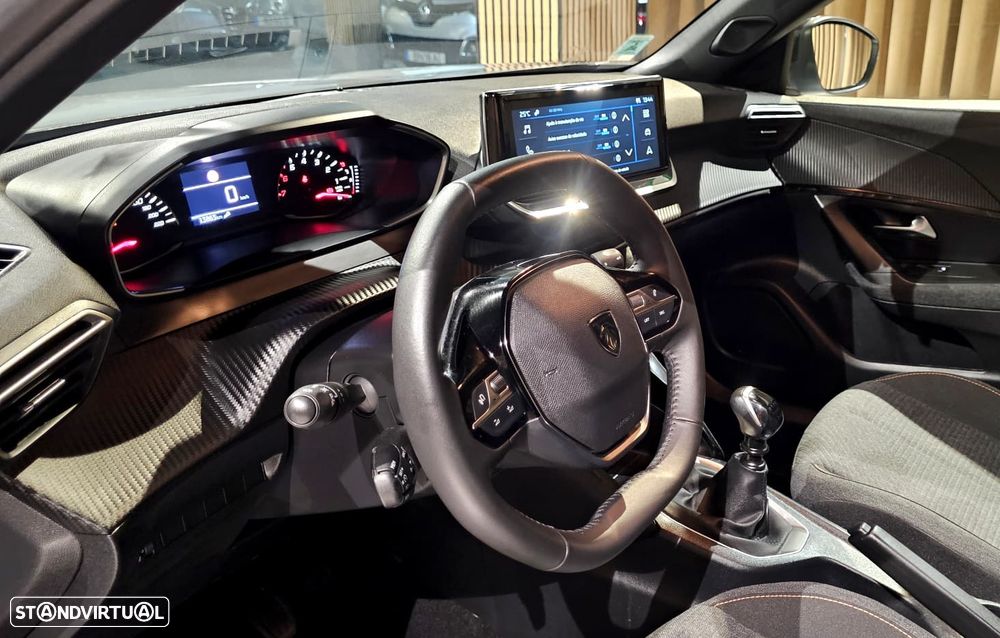 Peugeot 2008 1.2 PureTech Active Pack - 18