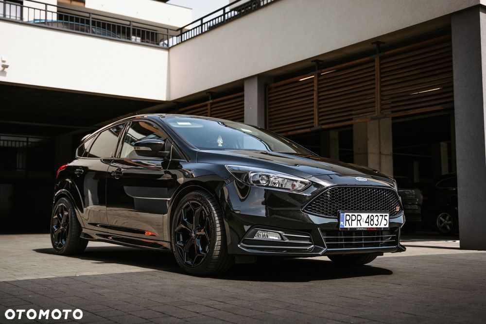 Ford Focus 2.0 EcoBoost ST mit Leder-Sport-Paket - 12