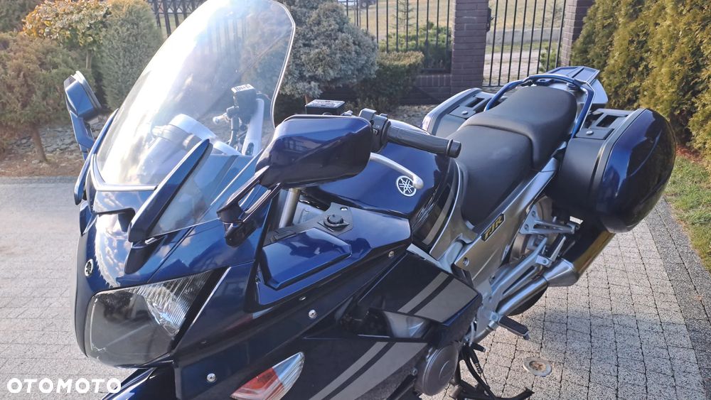 Yamaha FJR - 28