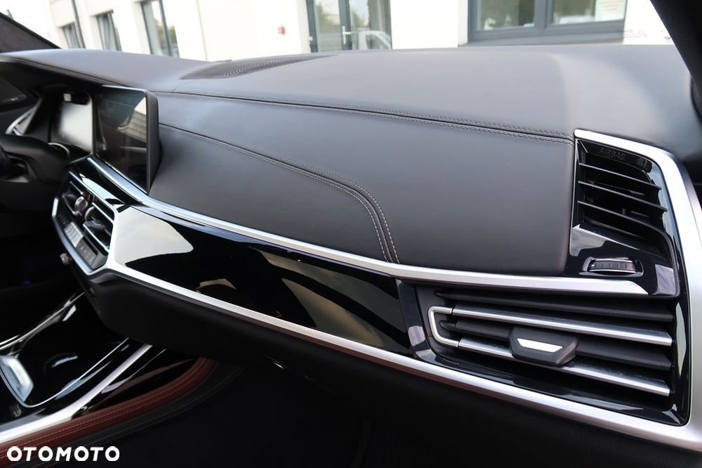 BMW X7 M50d sport - 27
