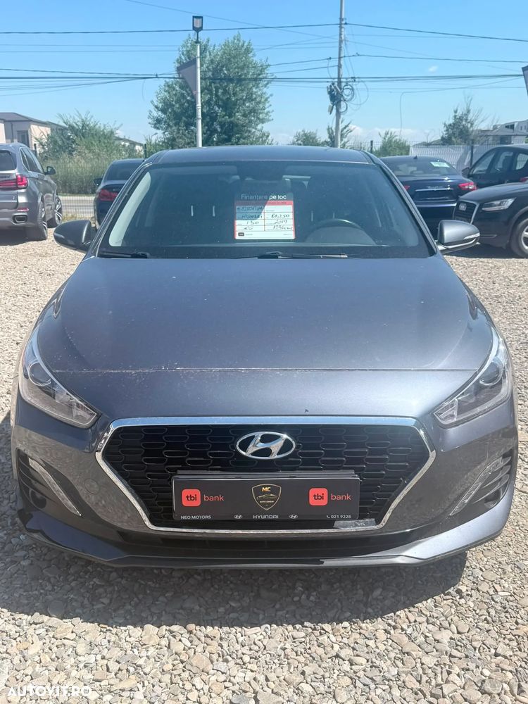 Hyundai i30 1.4 100CP 5DR M/T Classic - 19