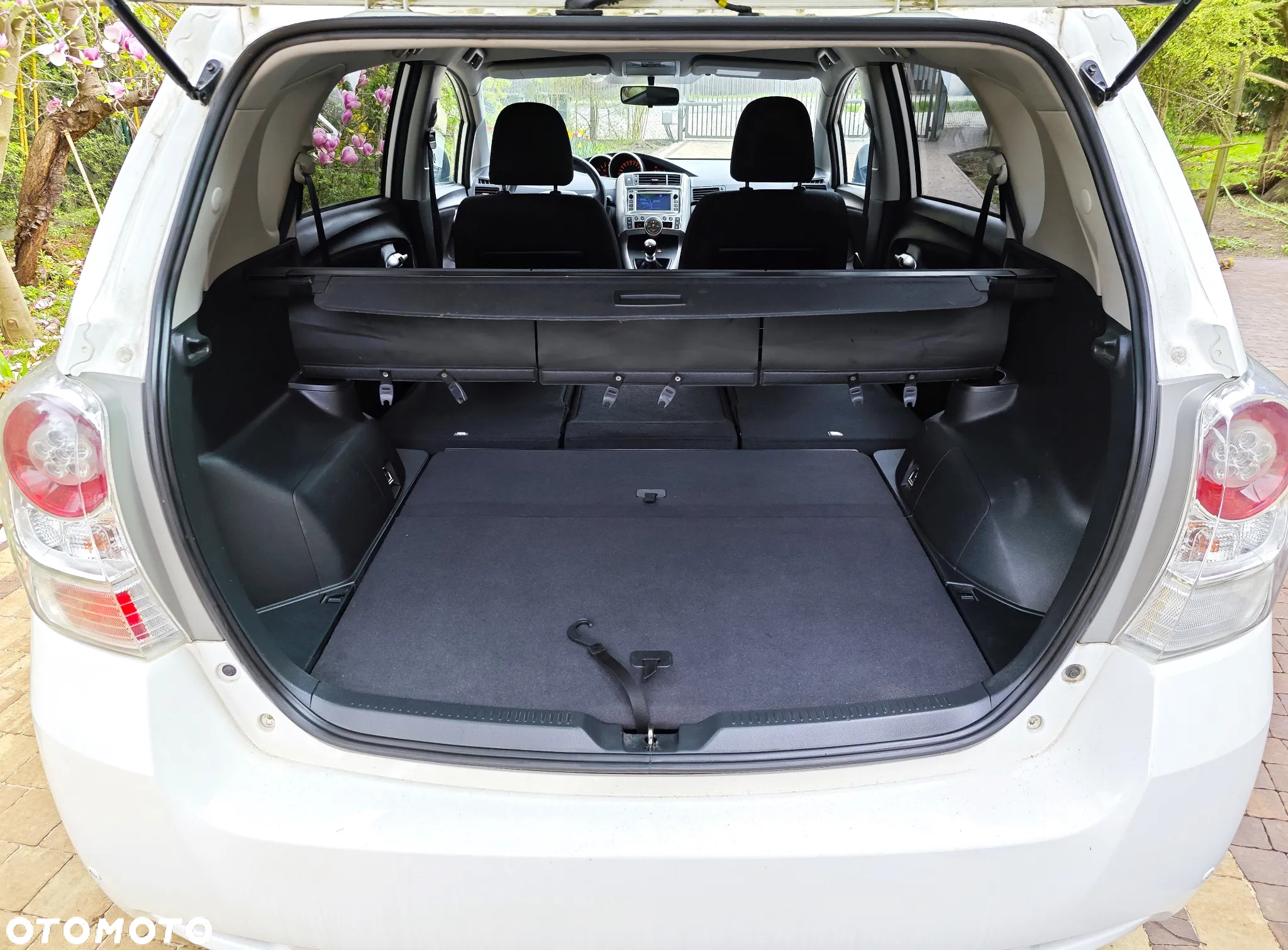 Toyota Verso 2.0 D-4D Premium - 36