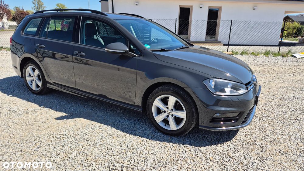 Volkswagen Golf - 6