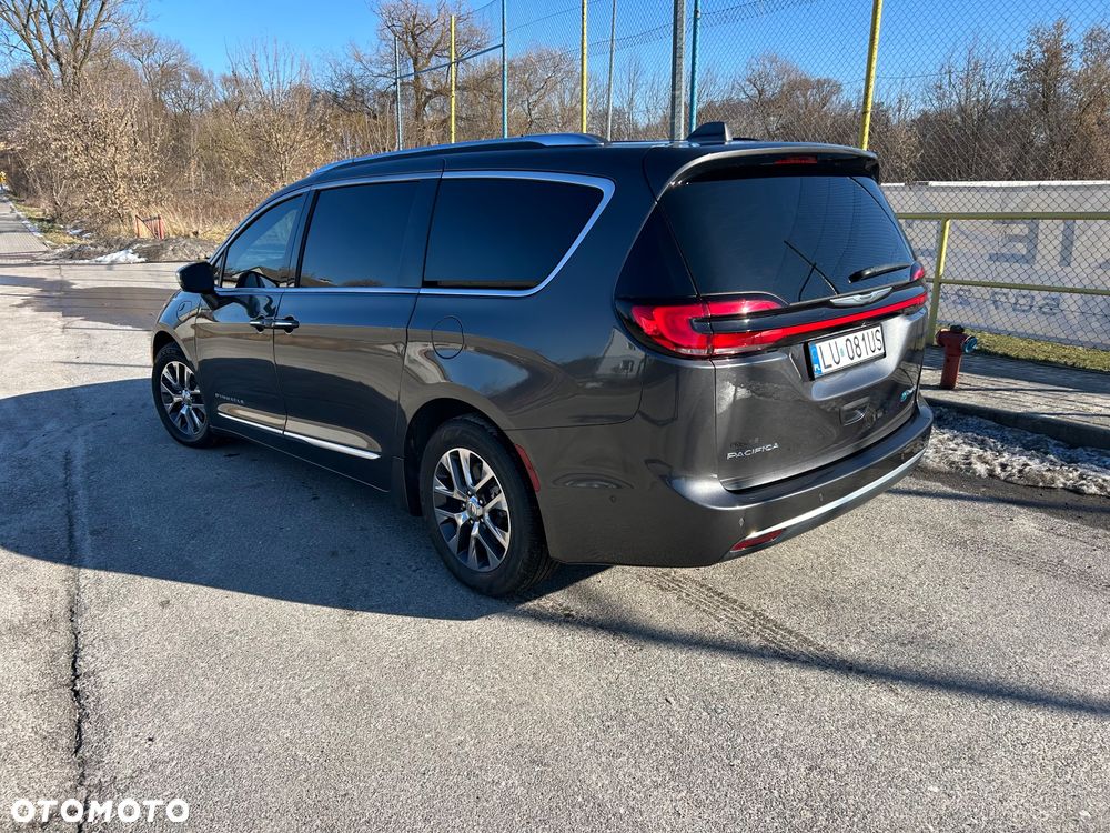 Chrysler Pacifica - 6