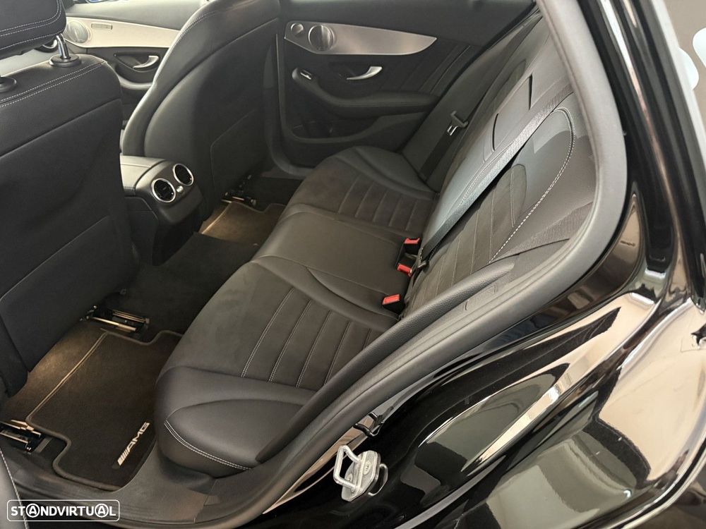 Mercedes-Benz C 300 de AMG Line - 11
