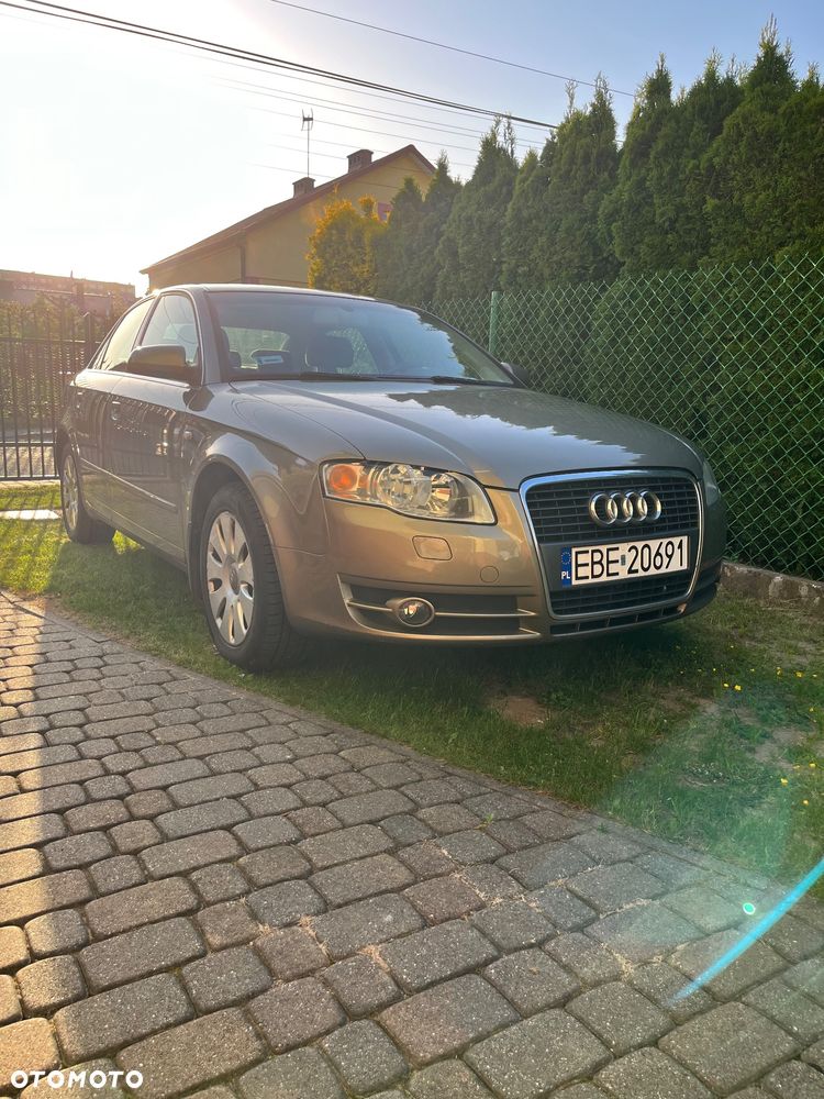 Audi A4 Limousine - 15