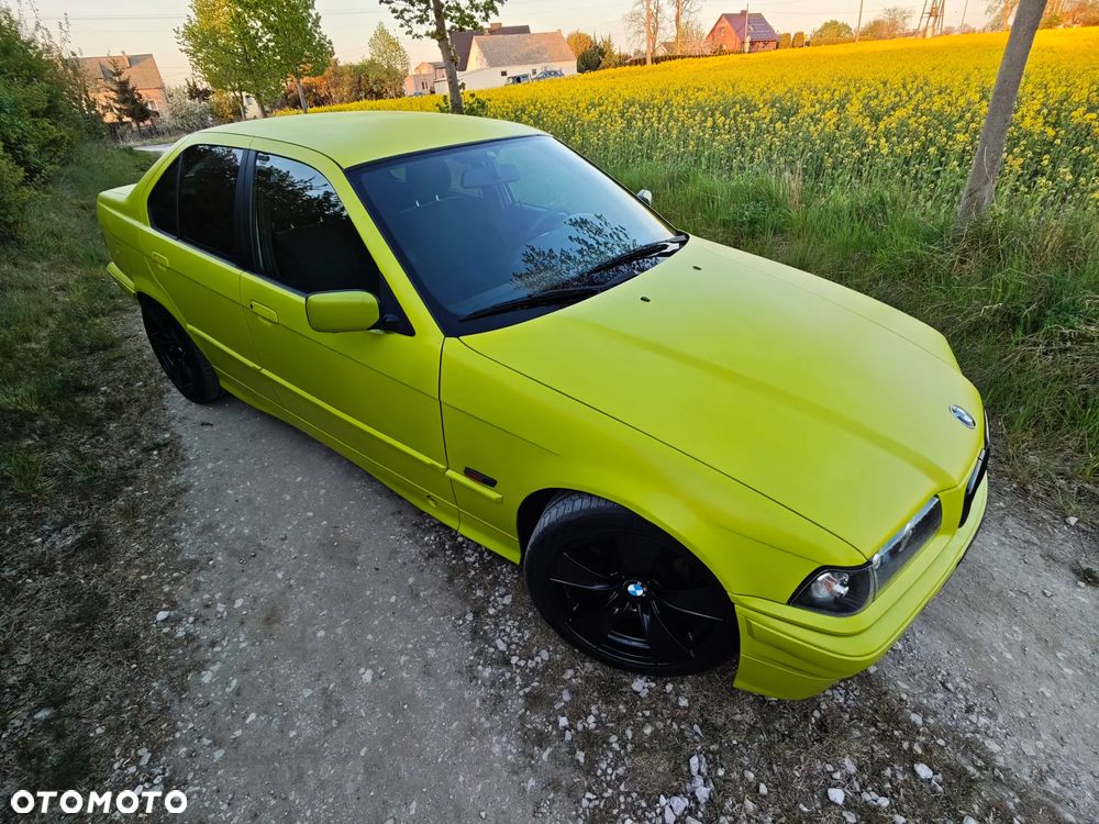 BMW Seria 3 318i - 26