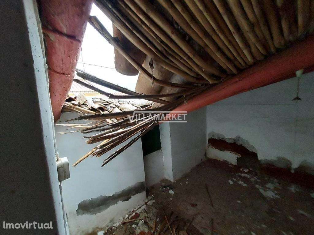 Moradia térrea de tipologia T2 +1 da banca situada em São Aleixo da Re - Grande imagem: 3/10