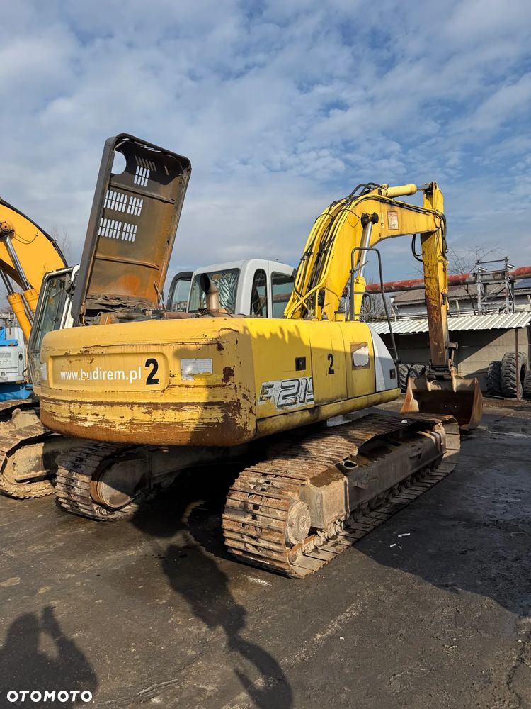 New Holland E215 - 11