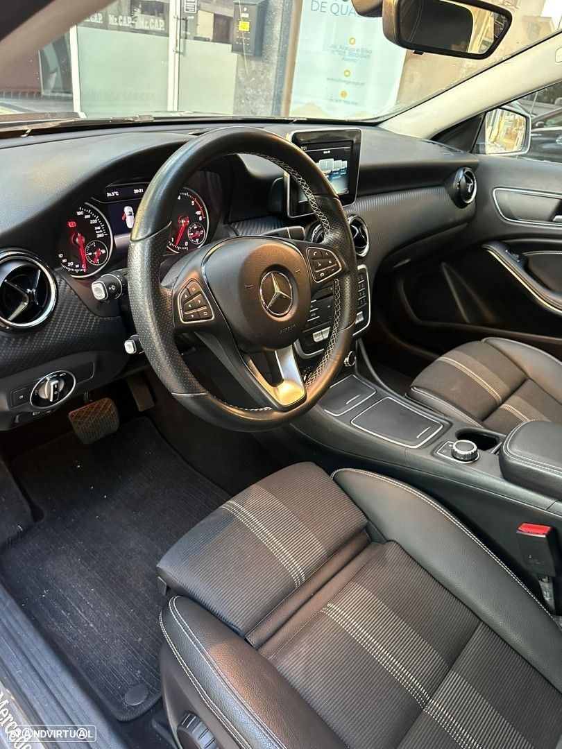 Mercedes-Benz GLA 220 d Urban - 13