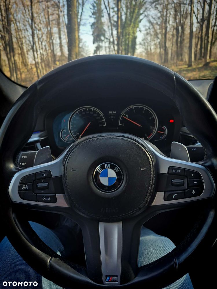 BMW Seria 5 520d xDrive - 9