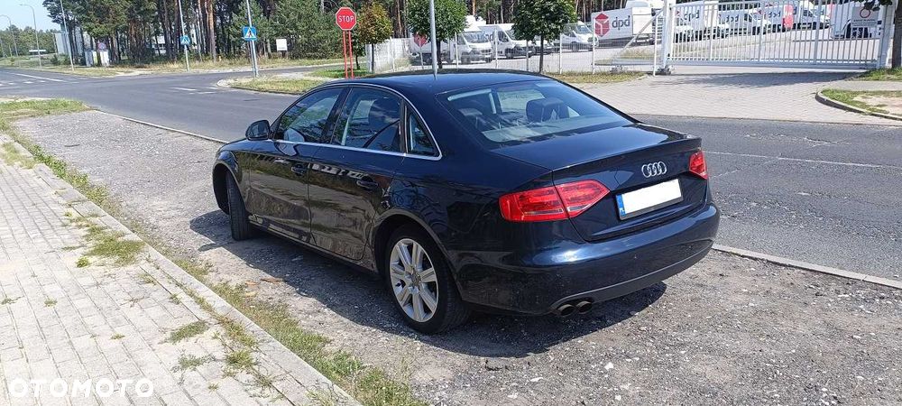 Audi A4 Limousine - 2