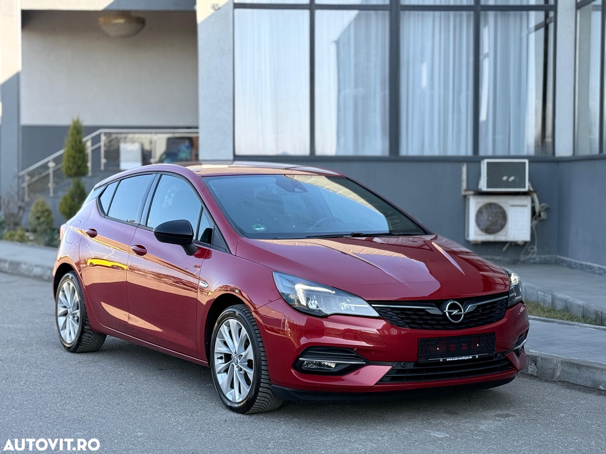 Opel Astra 1.2L Turbo Start/Stop Edition - 9