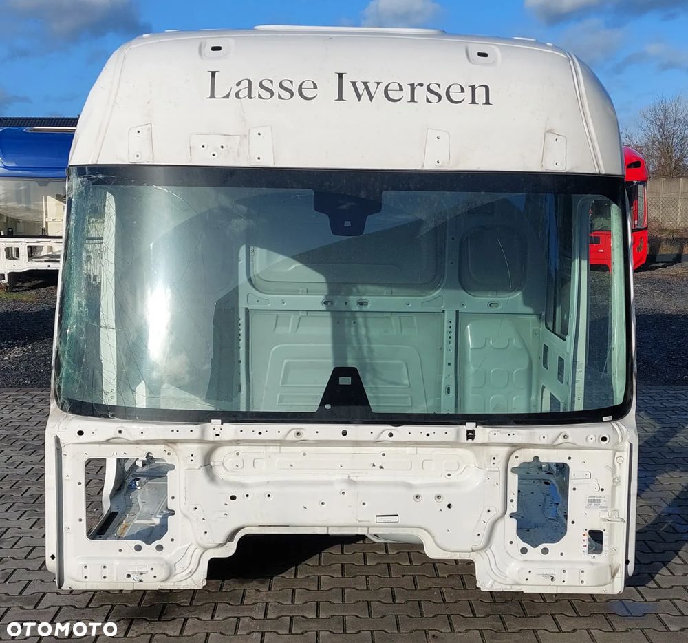 KABINA RENAULT GAMA T WYSOKA 2023R - 1