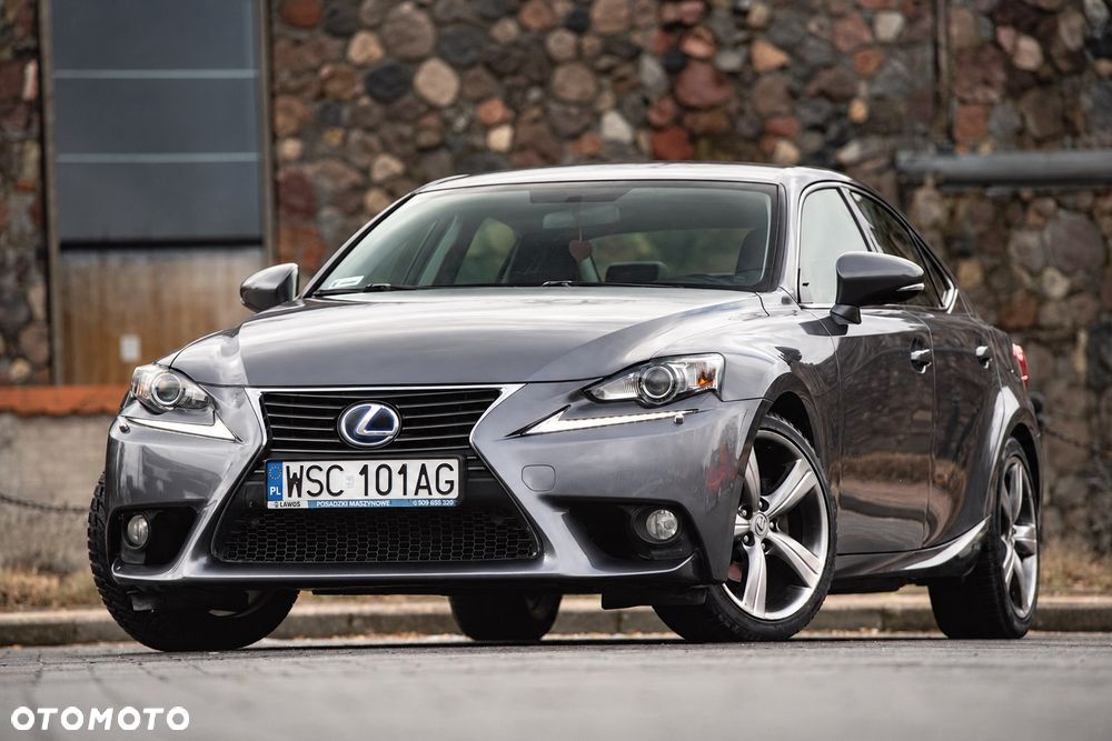 Lexus IS 300h Business - 1
