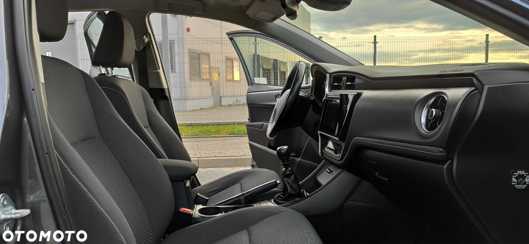Toyota Corolla 1.6 Comfort - 26