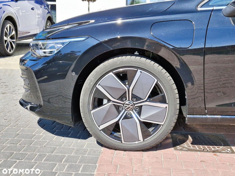 Volkswagen Golf - 4