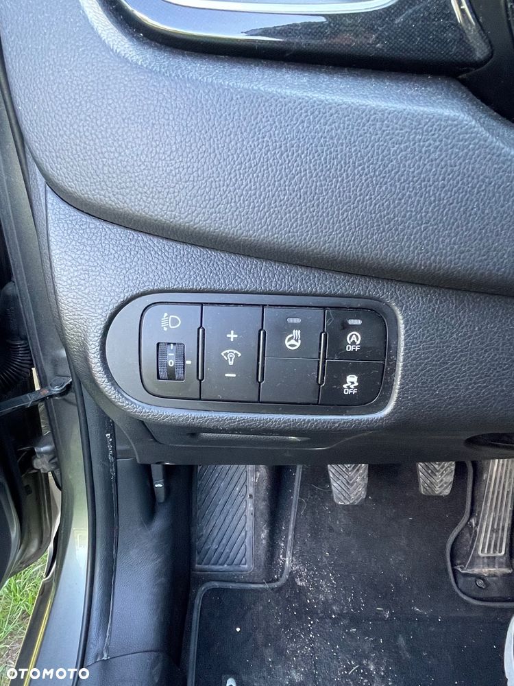 Kia Carens 1.7 CRDi 141 Edition 7 - 32