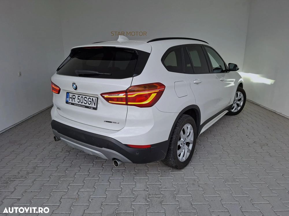 BMW X1 xDrive18d Aut. Sport Line - 2