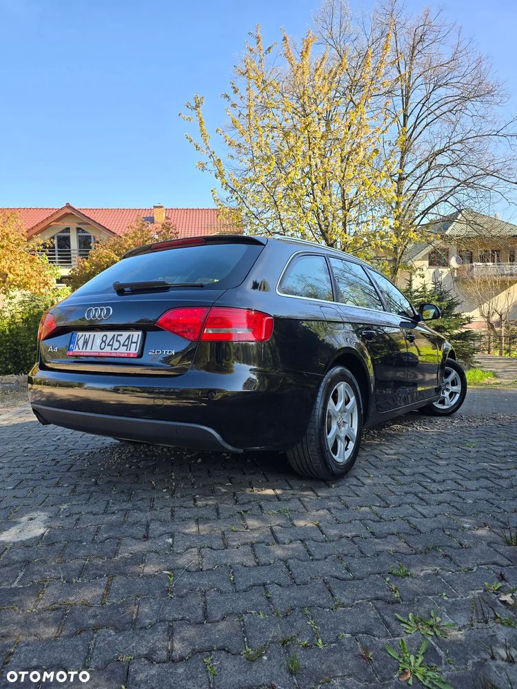 Audi A4 Avant 2.0 TDI DPF Ambiente - 25