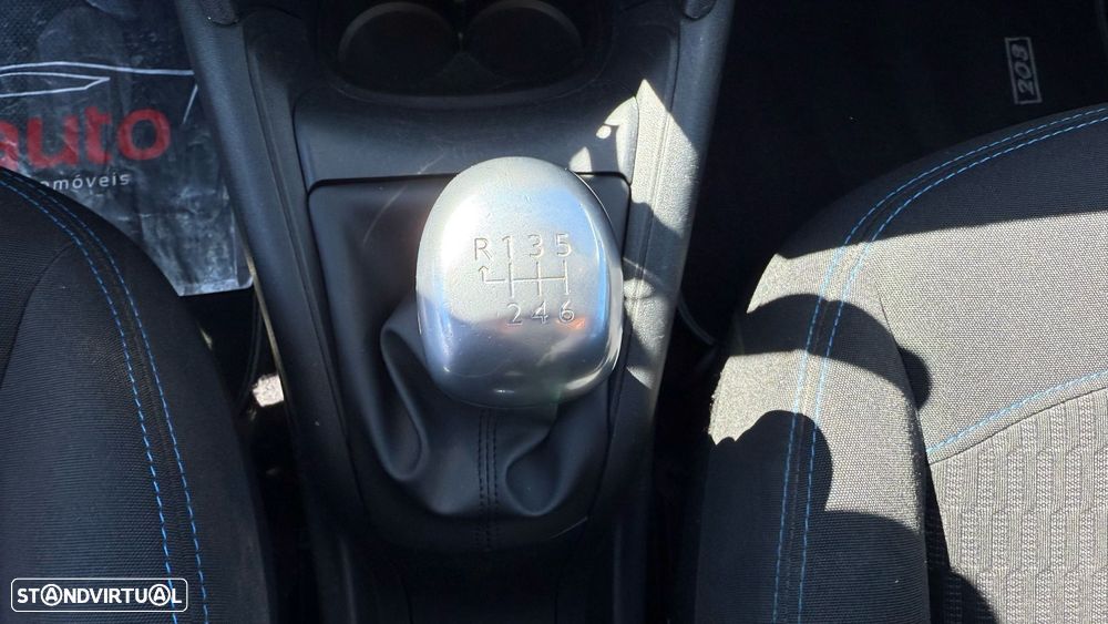 Peugeot 208 1.5 BlueHDi Signature - 38