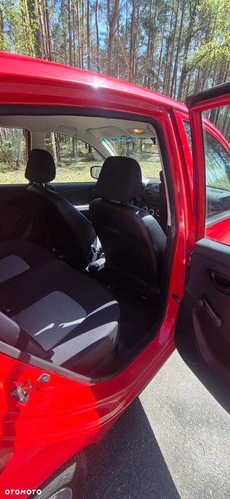 Hyundai i10 1.1 Base - 11