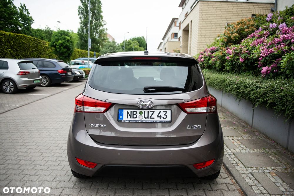 Hyundai ix20 1.4 blue Comfort - 10