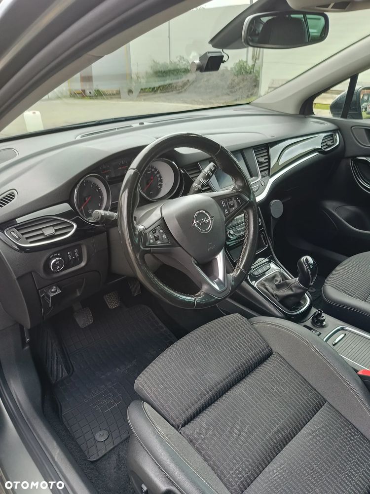 Opel Astra 1.2 T Business Elegance S&S - 10