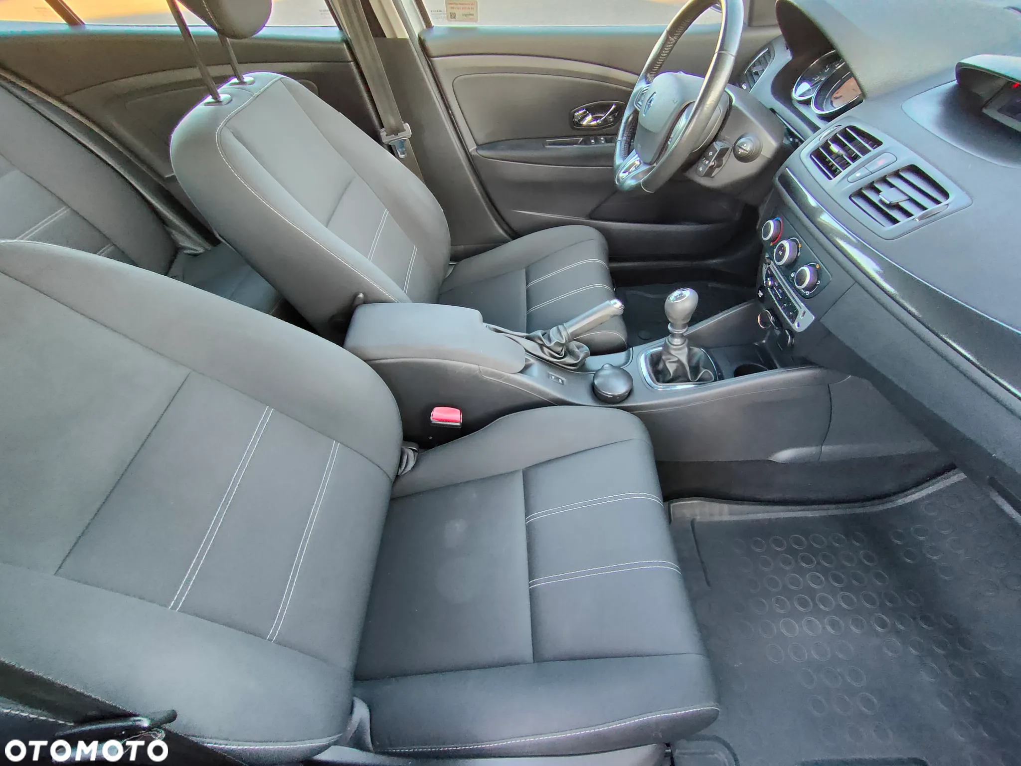 Renault Megane 1.5 Blue dCi Life - 15