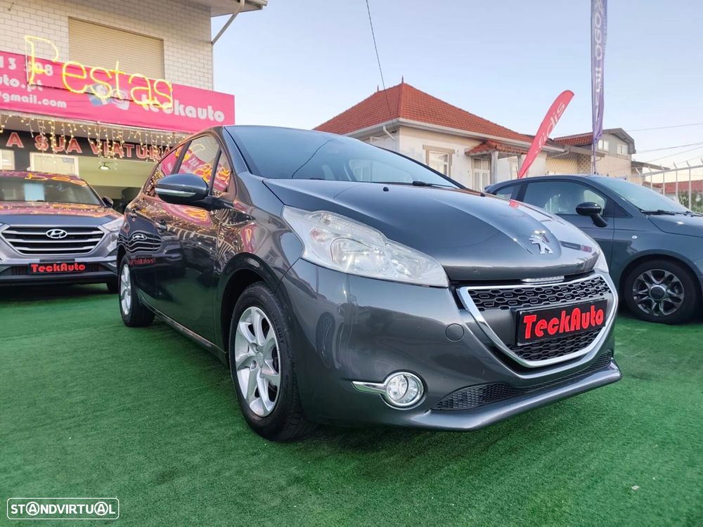 Peugeot 208 1.4 HDi Active - 1