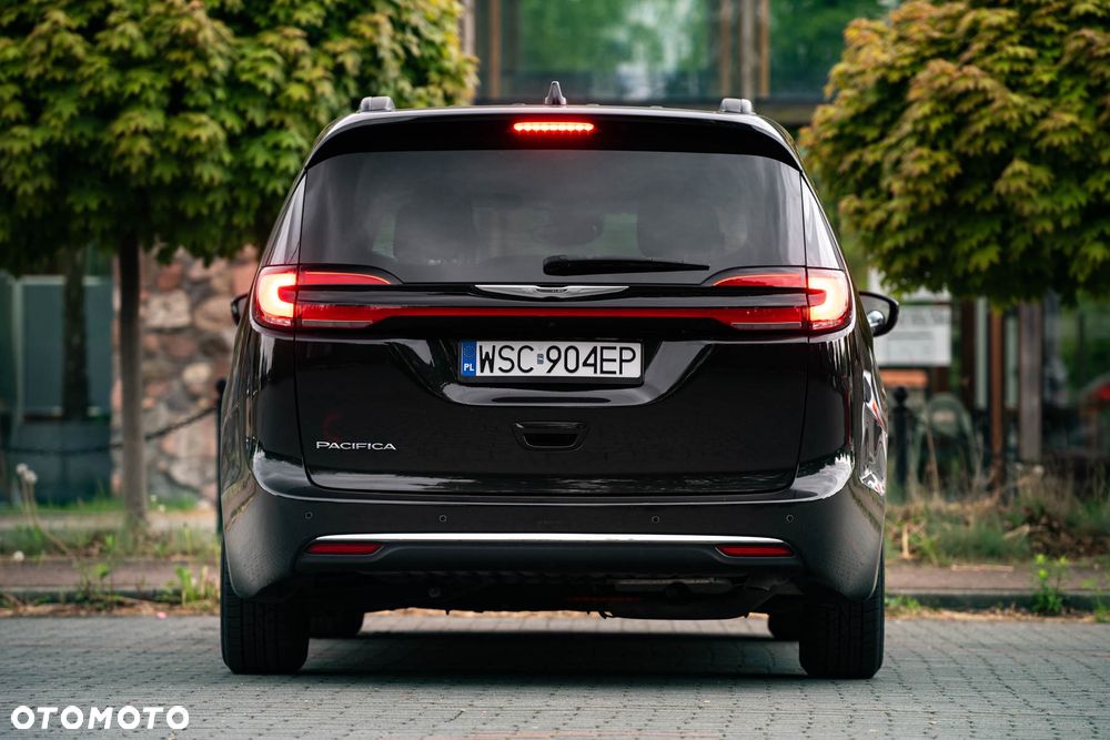 Chrysler Pacifica - 8