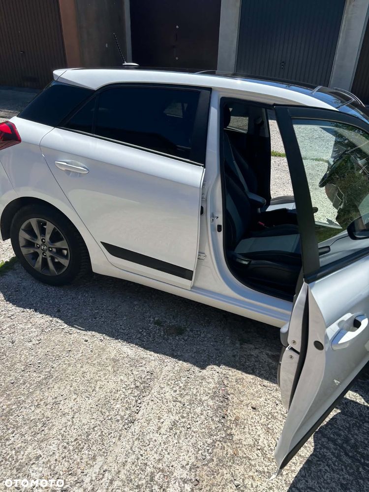 Hyundai i20 1.2 Trend - 3