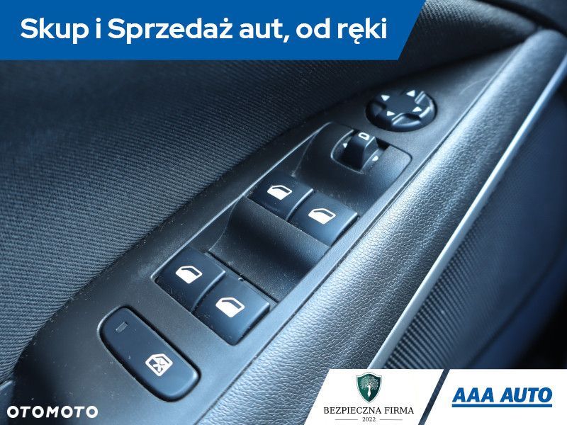 Opel Crossland X - 15