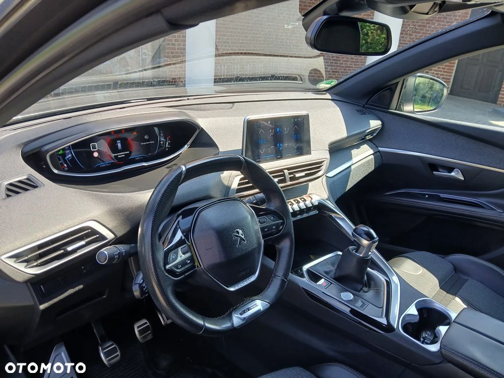 Peugeot 5008 - 4