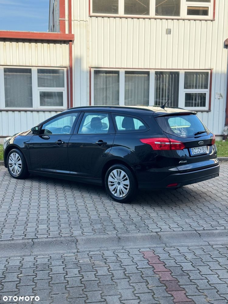 Ford Focus 2015 photo 2