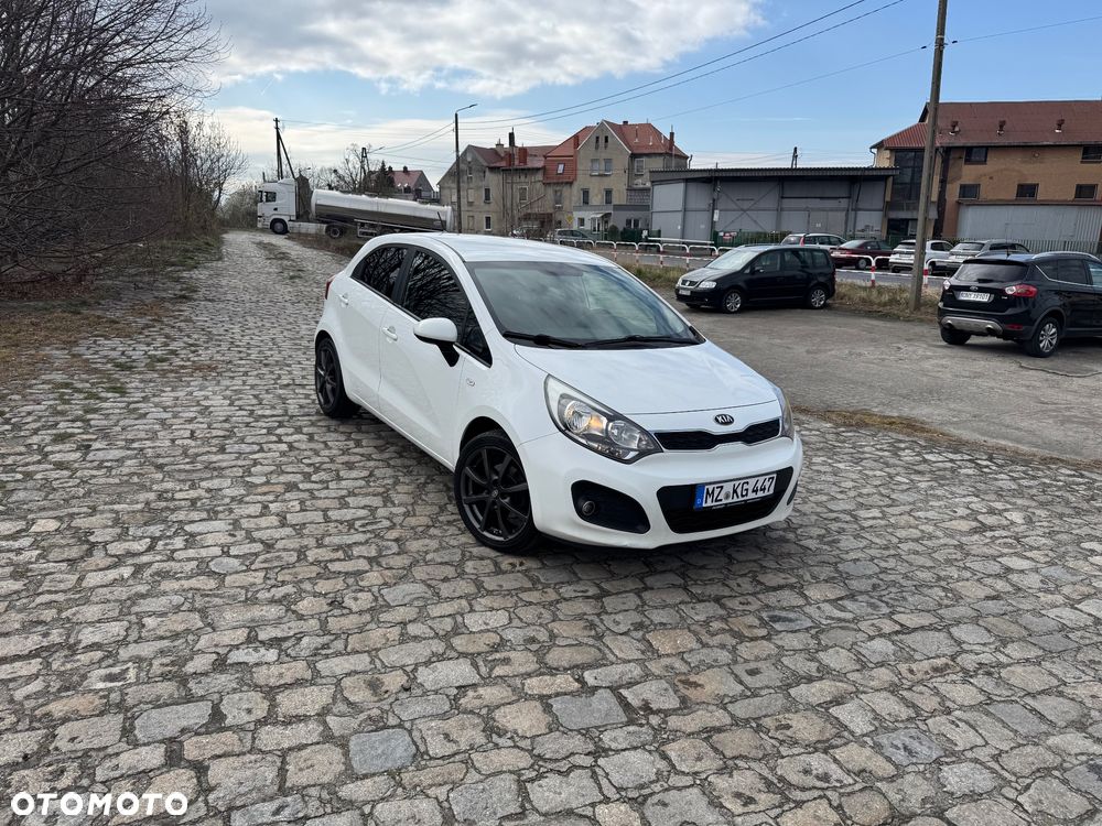 Kia Rio - 7