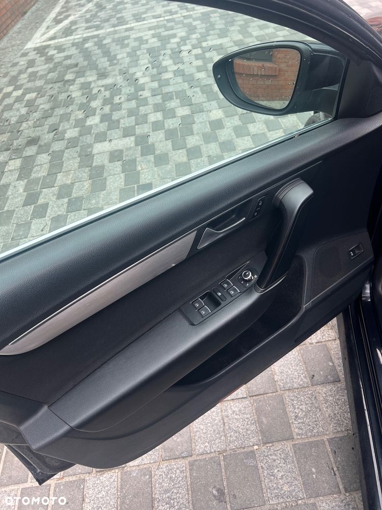Volkswagen Passat 2.0 TDI DPF Comfortline - 22
