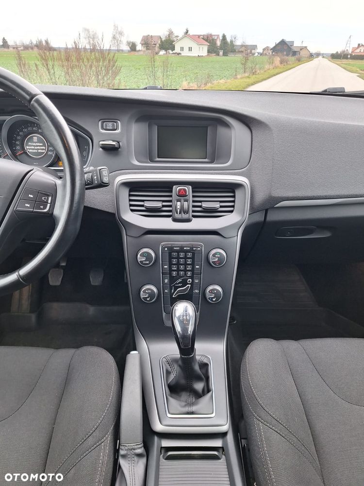 Volvo V40 D2 - 7