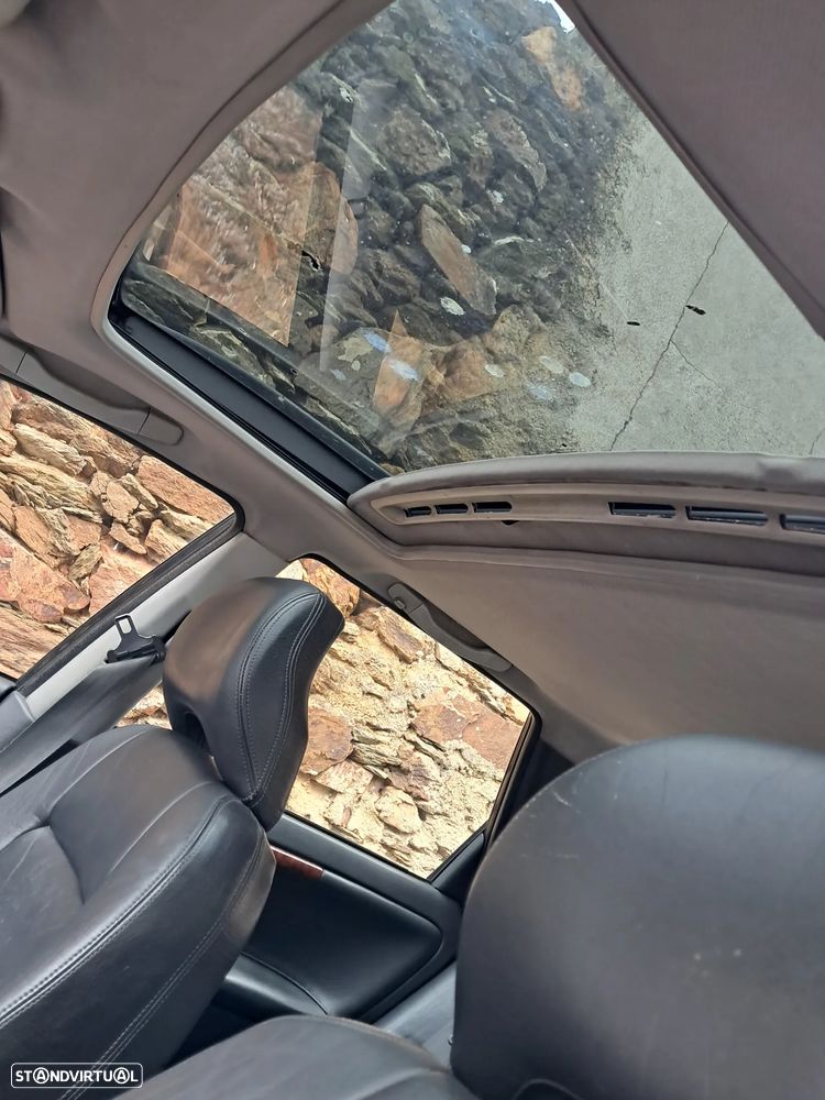 Volvo V40 Cross Country - 10