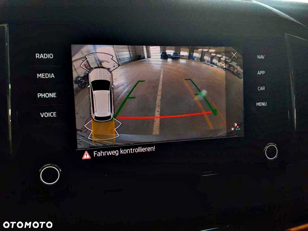 Skoda Karoq 1.5 TSI ACT Style DSG - 18