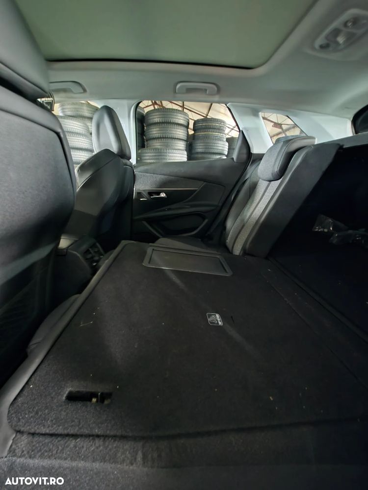 Peugeot 3008 1.5 BlueHDI S&S EAT8 Allure - 21