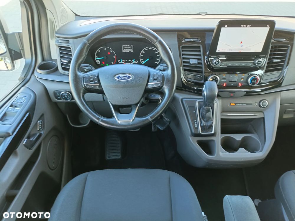 Ford Tourneo Custom - 10