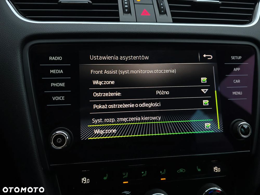 Skoda Octavia Combi 2.0 TDI DSG Clever - 27